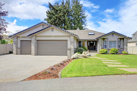 Picturesque Curb Appeal Thumbnail